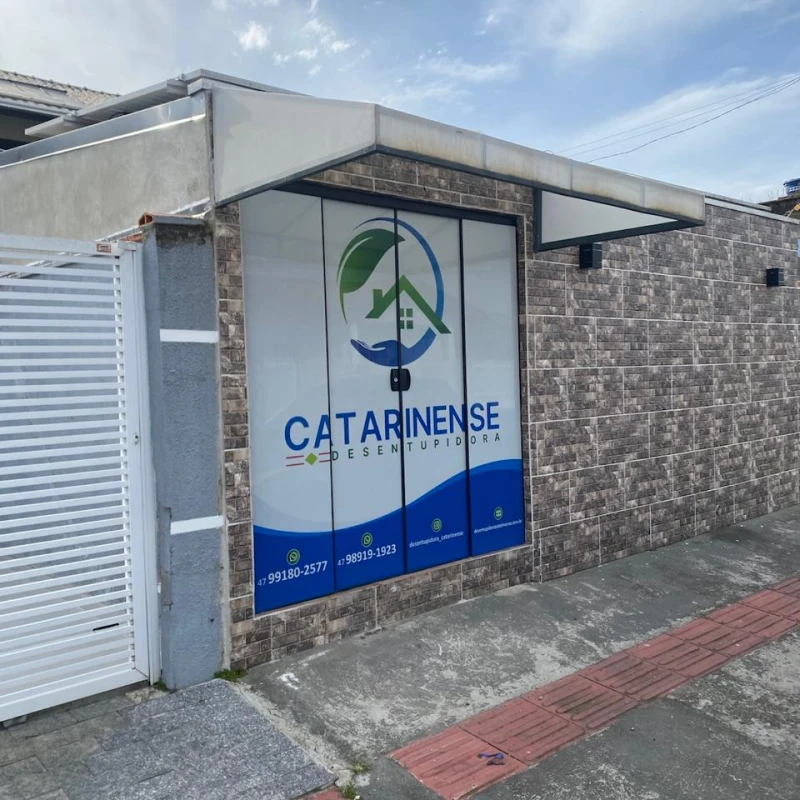 Equipe profissional da Desentupidora Catarinense em Itajaí SC